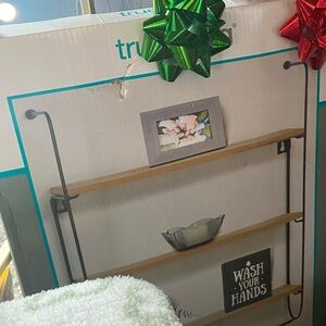TRUE LIVING WALL SHELF (bundle add on)Home Accents (won’t hold heavy objects)